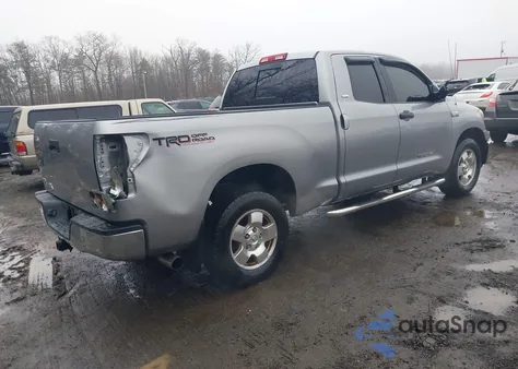 2012 Toyota Tundra Grade 5.7L V8 z USA, uszkodzony, nr VIN 5TFRY5F19CX121098